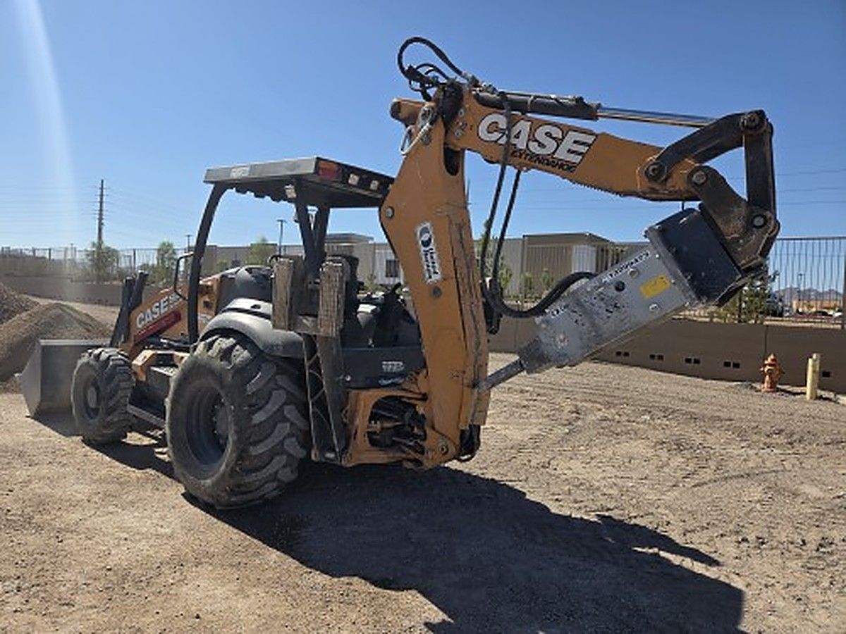 CASE 580SN photo 5