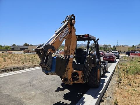 2019 CASE 580SN Backhoe/Loader 105-120Hp 4Wd Ext-A-Hoe