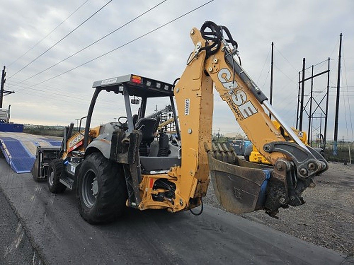 CASE 580SN photo 3