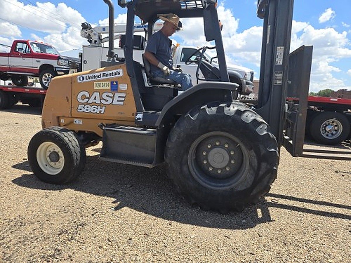 CASE 586H photo 3