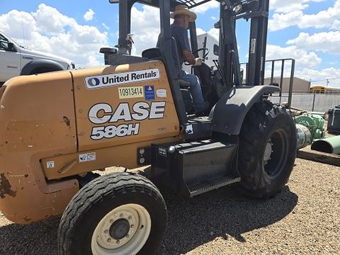 2019 CASE 586H Forklift Rough Terrain 6000# 11-20' 2Wd