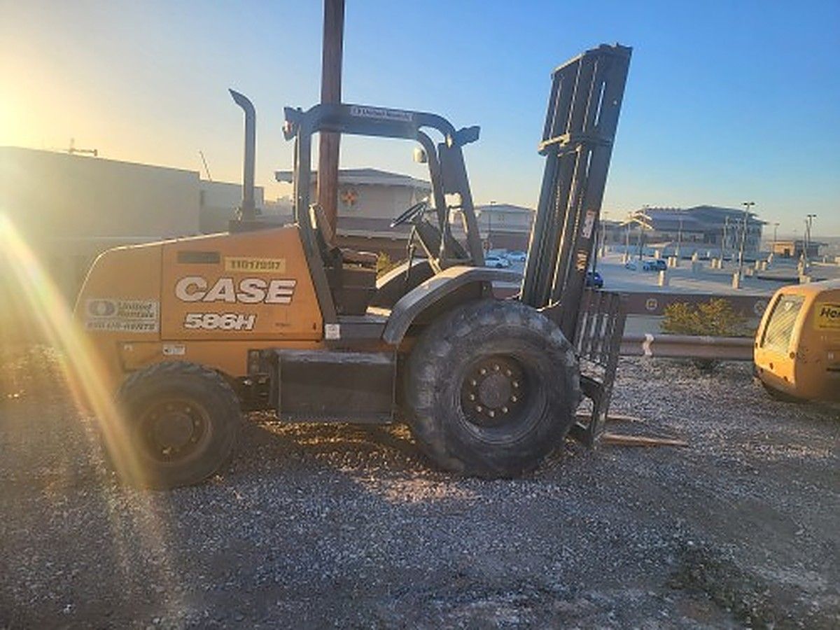CASE 586H photo 3