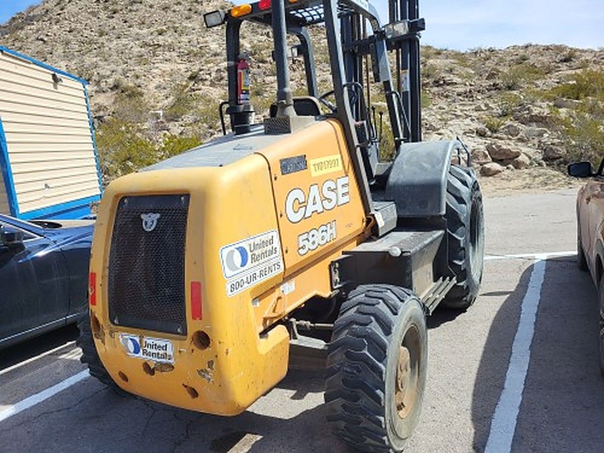 CASE 586H photo 8