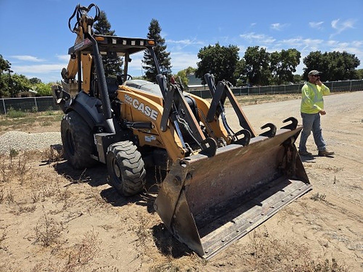 CASE 590SN photo 2