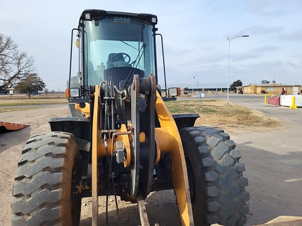 CASE 621G photo 2