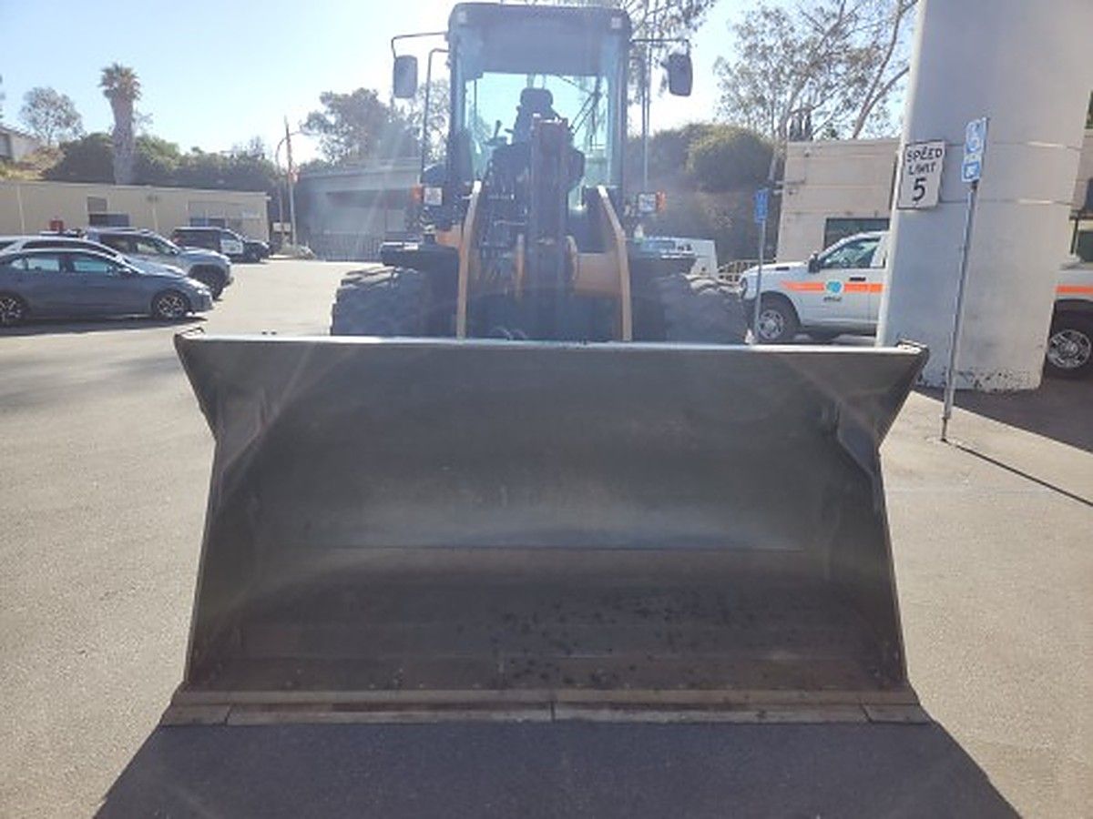 CASE 621G photo 2