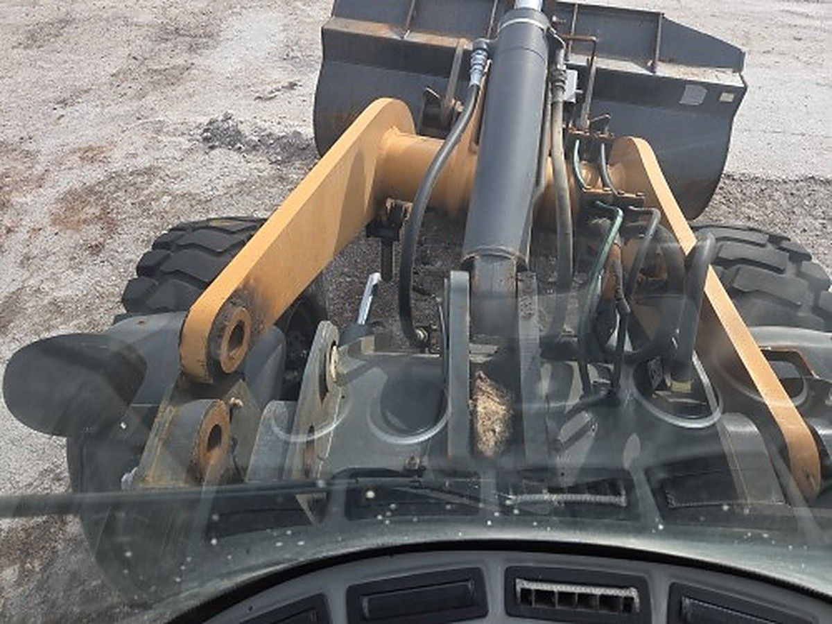 CASE 621G photo 11