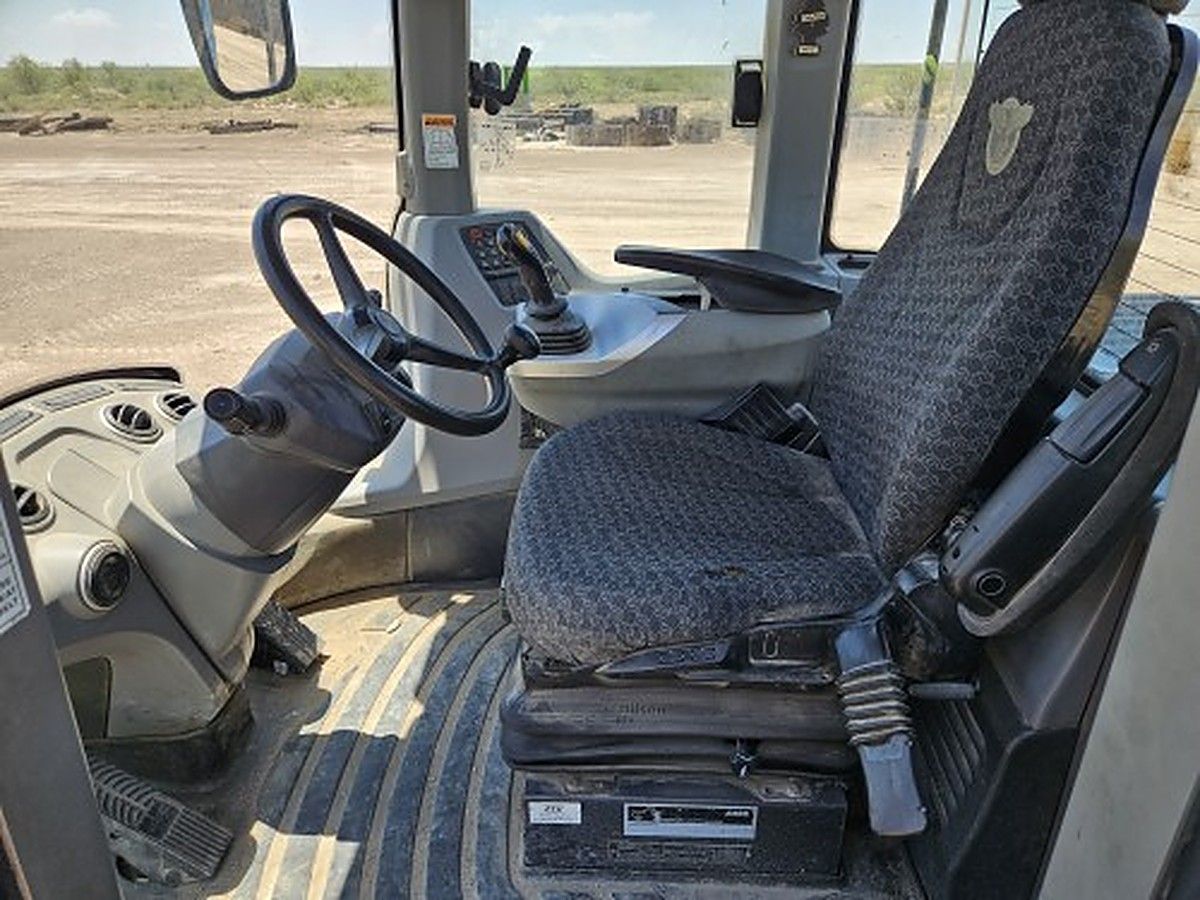 CASE 721G photo 7