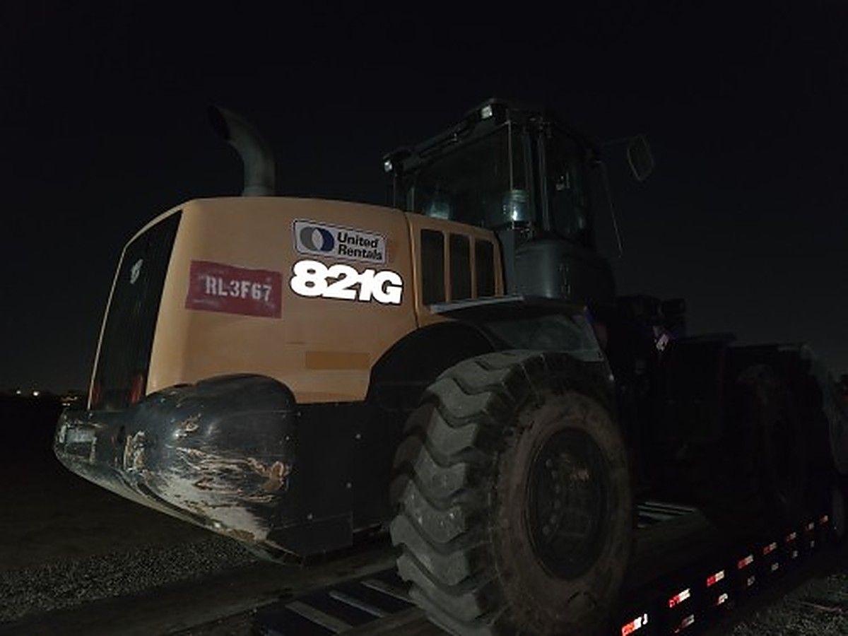 CASE 821G photo 6