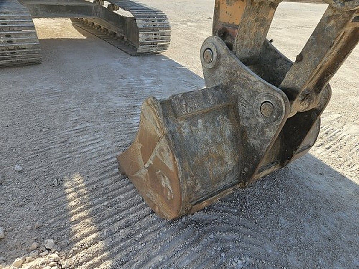 CASE CX130D photo 12