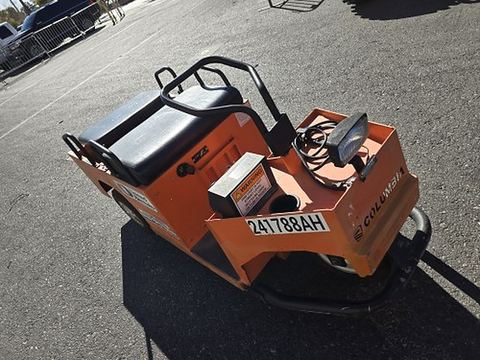 2019 COLUMBIA EX21-T-24 Industrial Electric Cart 3 Wheeled