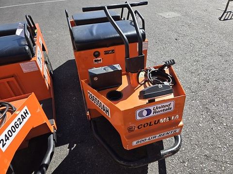 2019 COLUMBIA EXPEDITER-100 Industrial Electric Cart 3 Wheeled