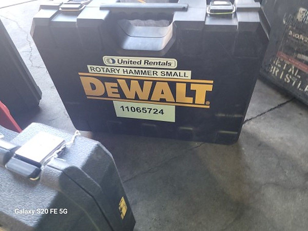 DEWALT D25262K photo 2
