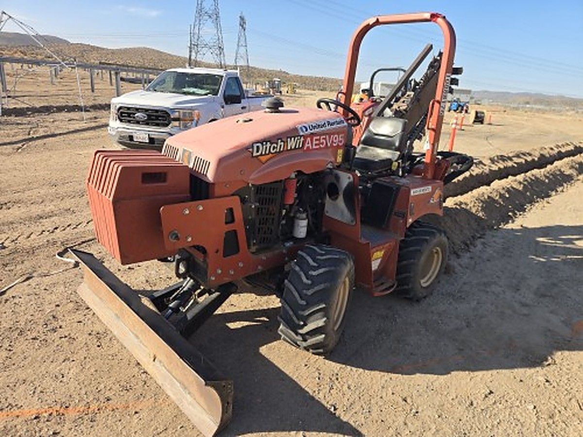 DITCHWITCH RT45 photo 7
