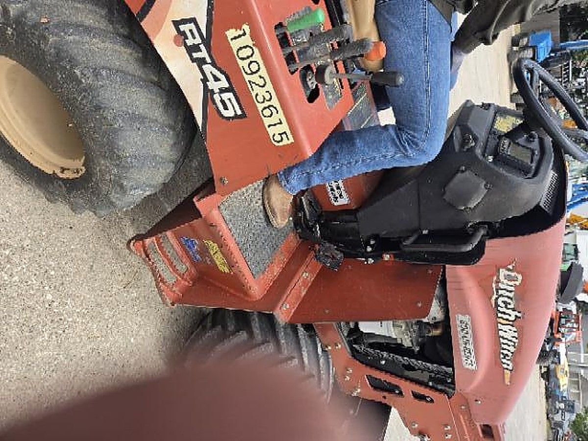 DITCHWITCH RT45 photo 4