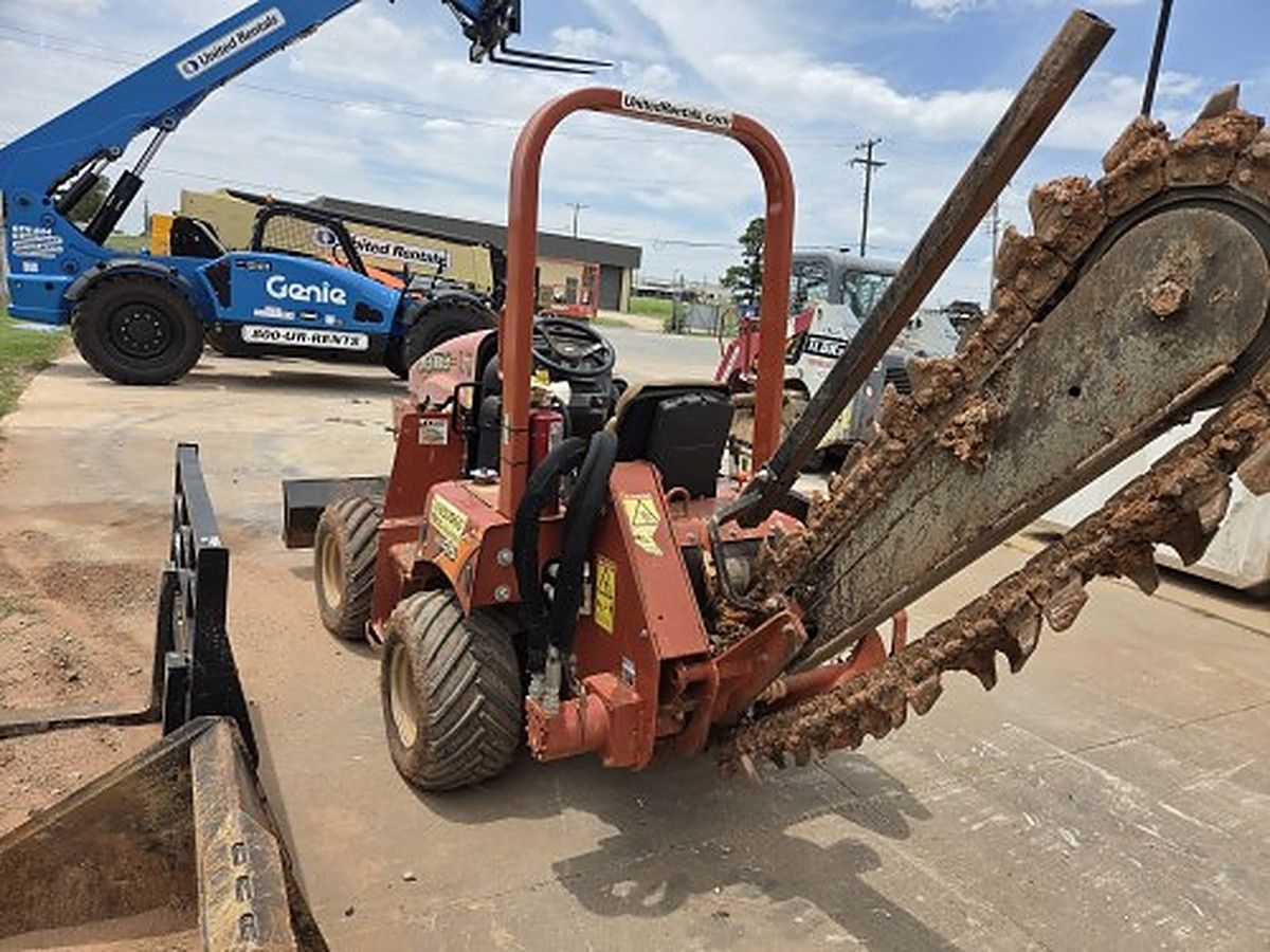 DITCHWITCH RT45 photo 7