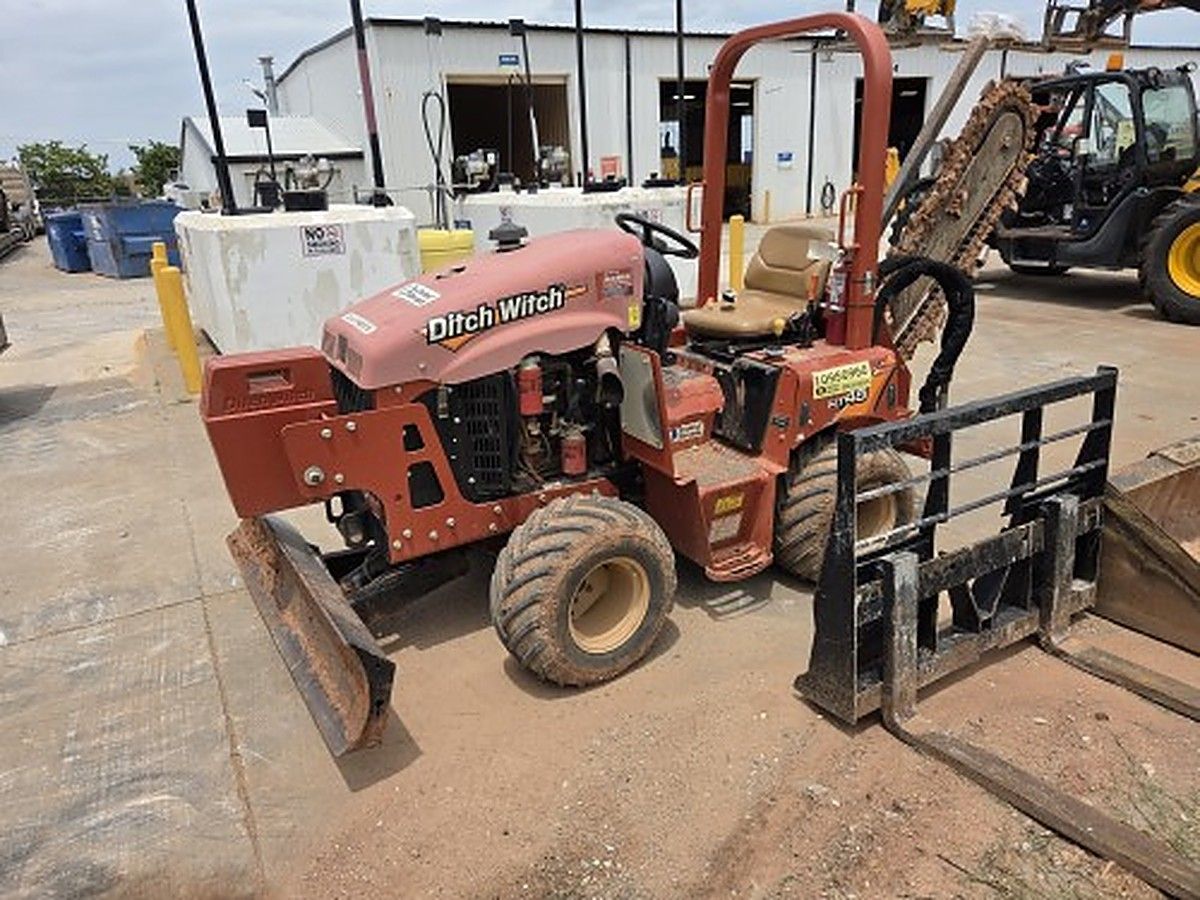 DITCHWITCH RT45 photo 9