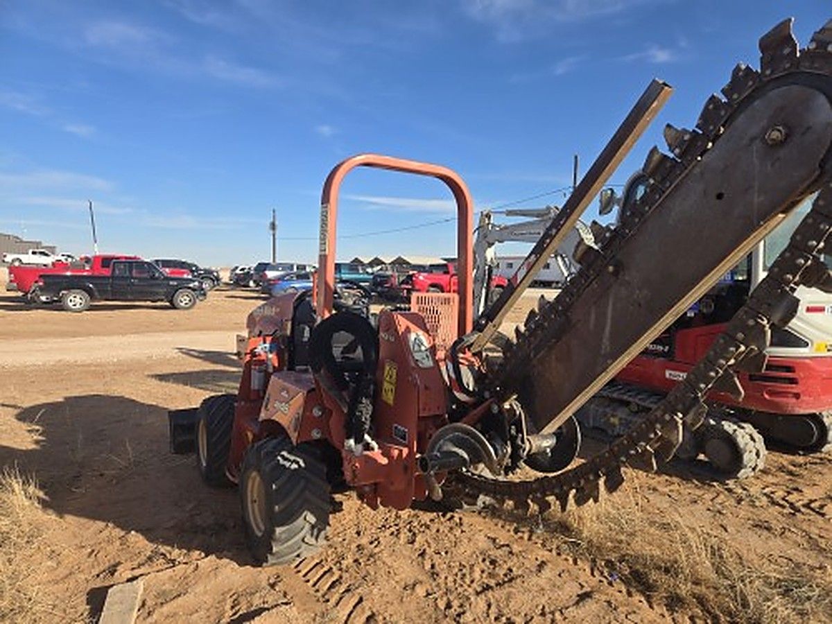 DITCHWITCH RT45A photo 4