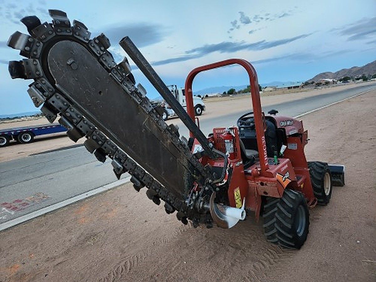 DITCHWITCH RT45A photo 3