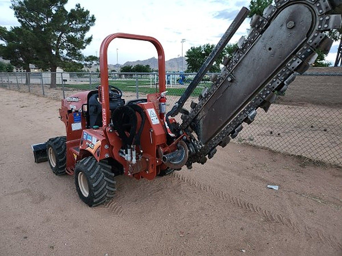 DITCHWITCH RT45A photo 4
