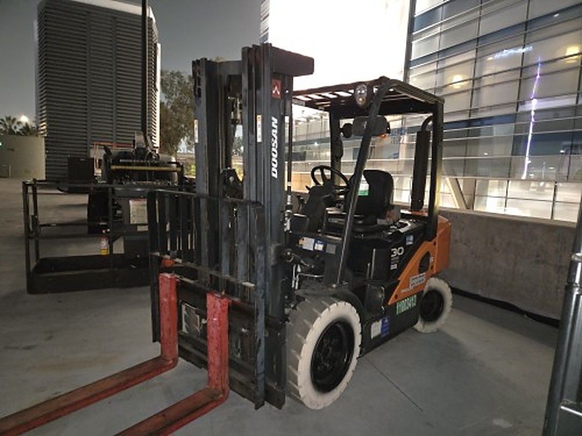 2019 DOOSAN D30S-7 for sale in Las Vegas, NV