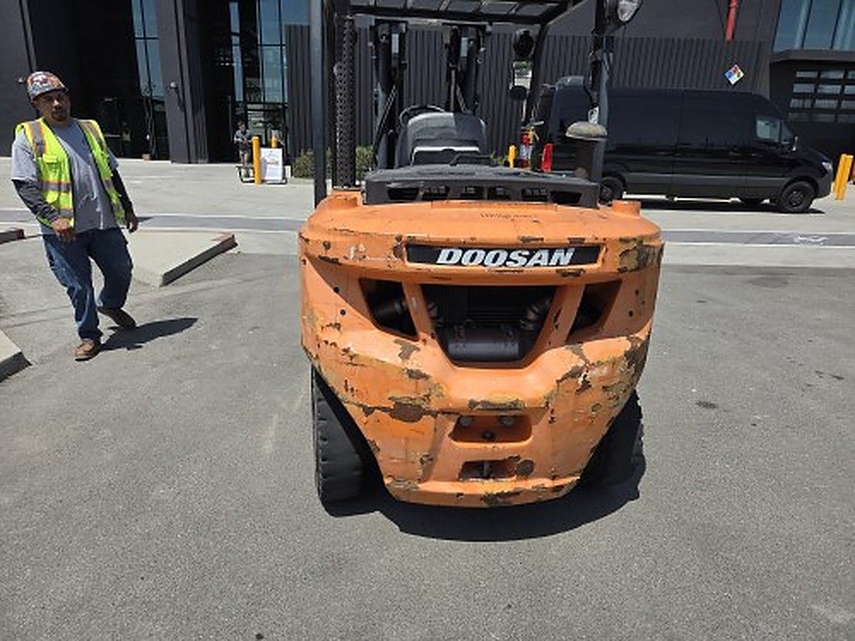 DOOSAN D35S-7 photo 8