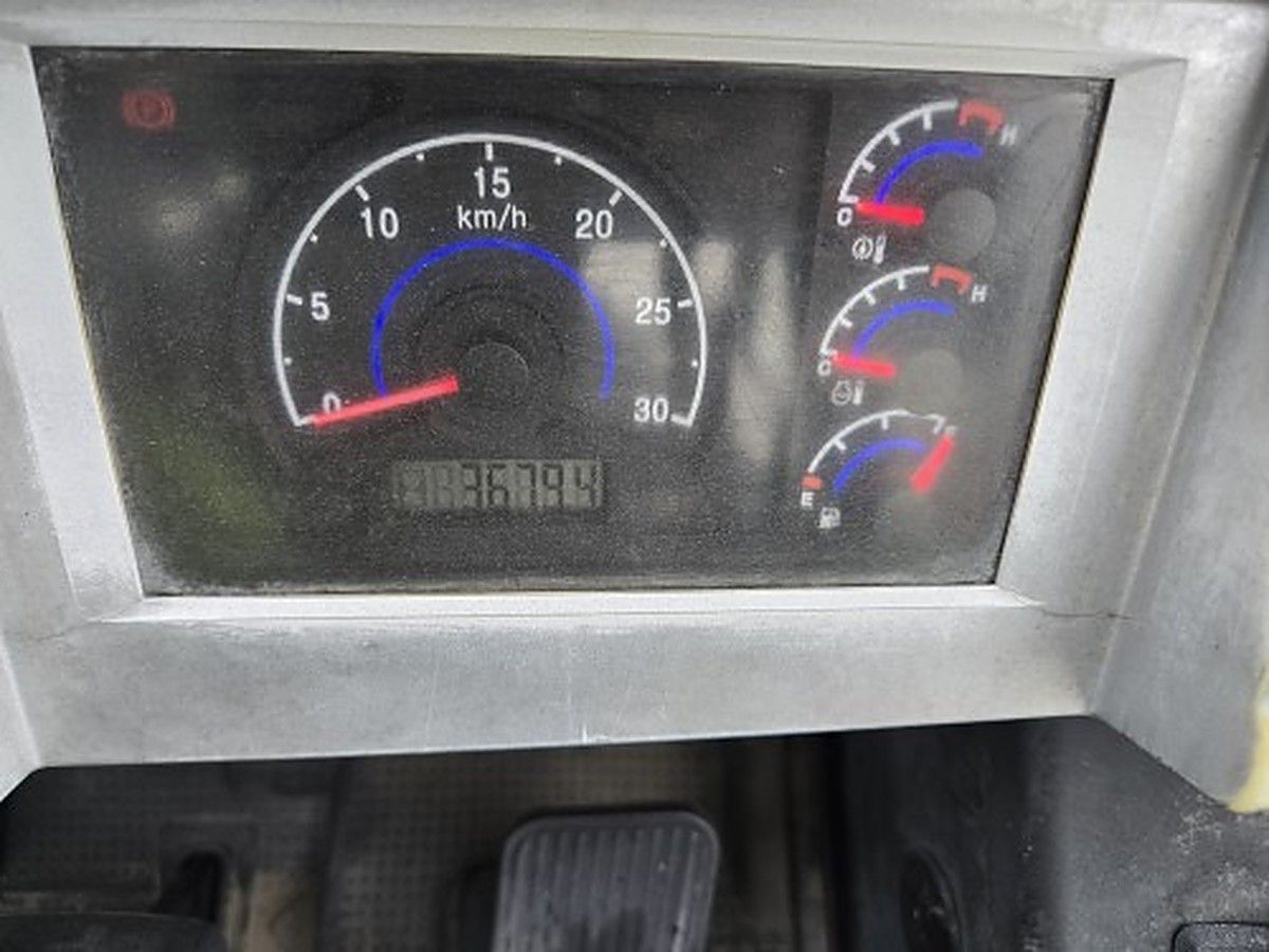 DOOSAN D35S-7 photo 5