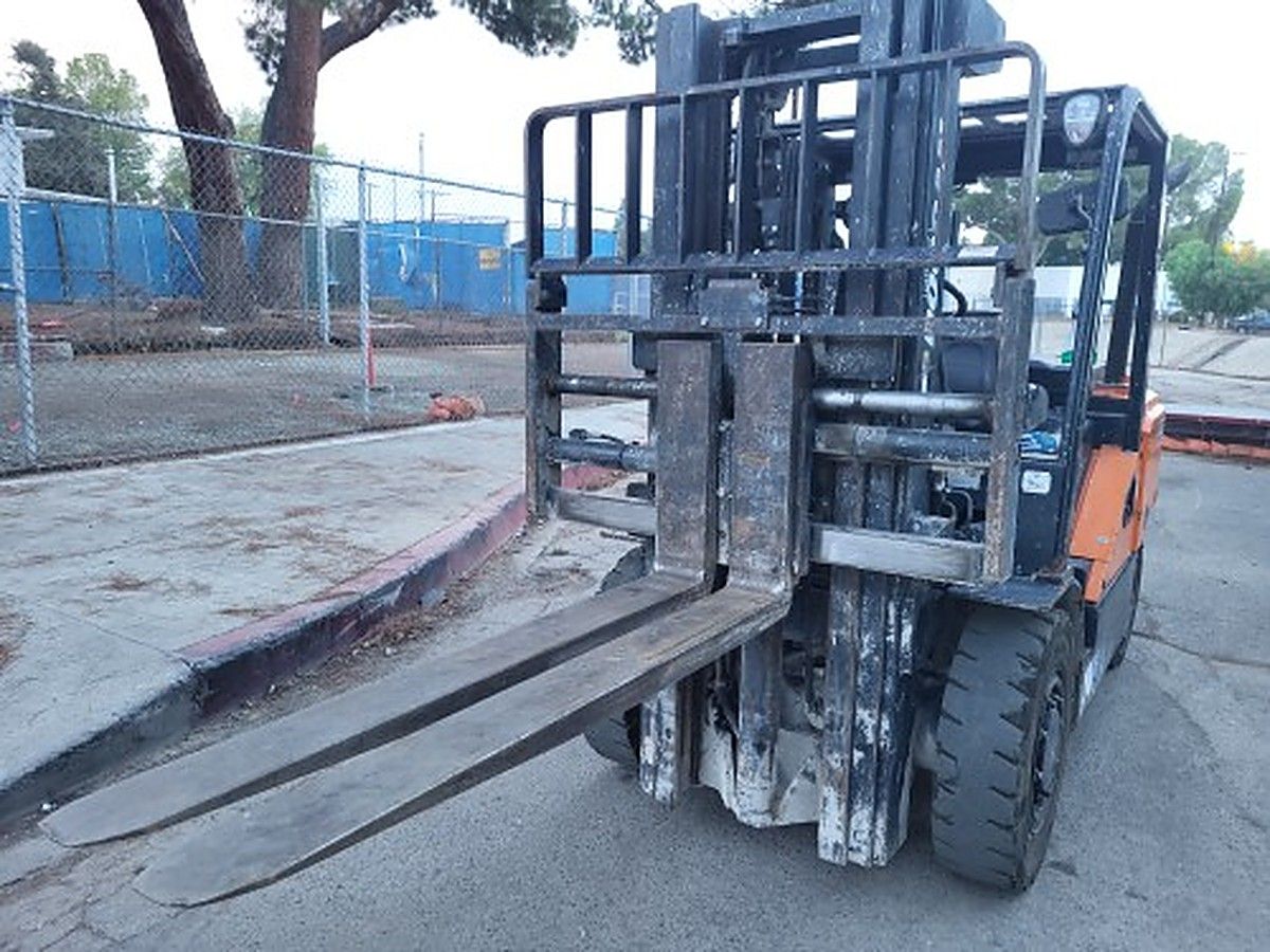 DOOSAN D35S-7 photo 2