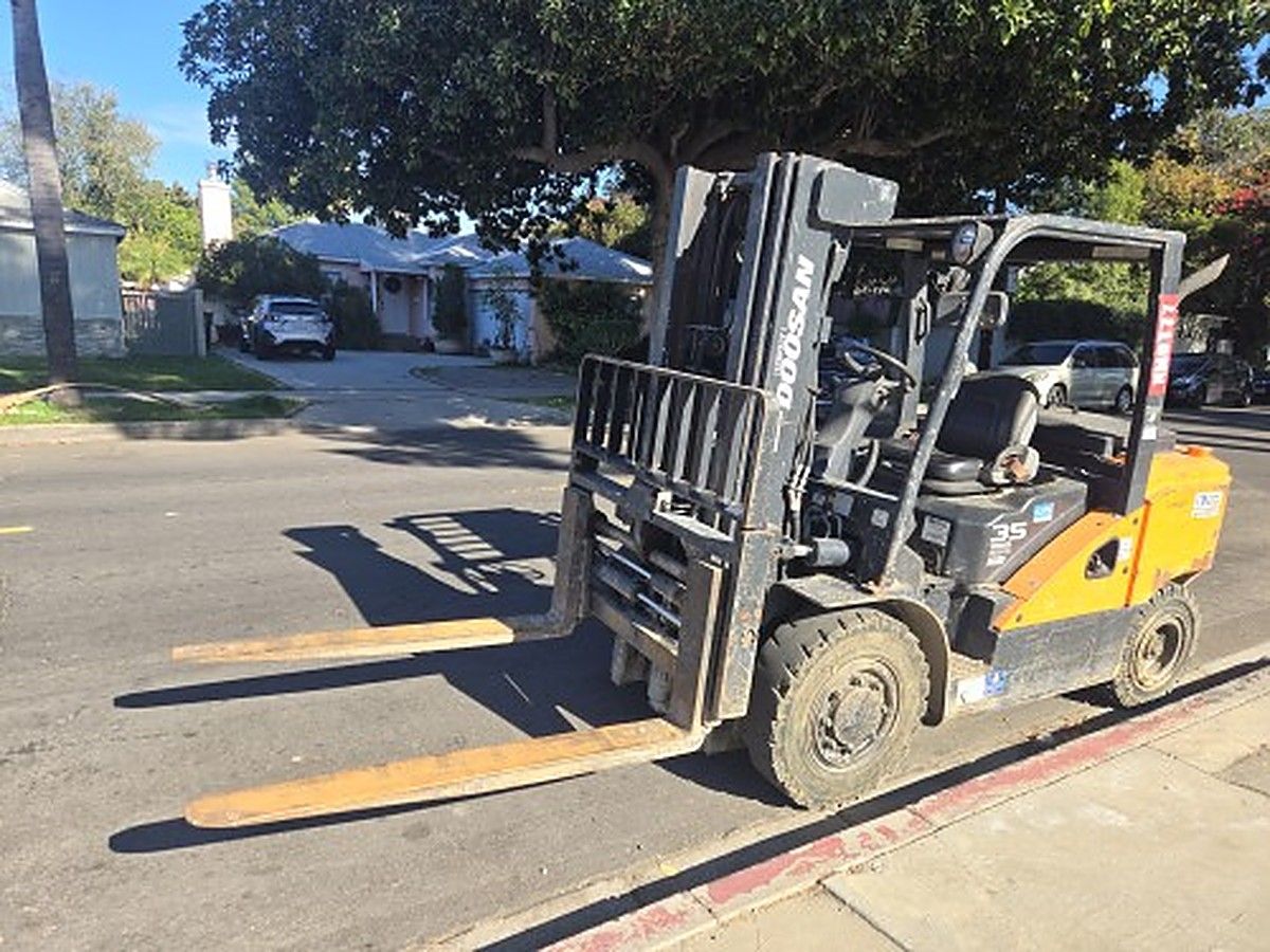 DOOSAN D35S-7 photo 12