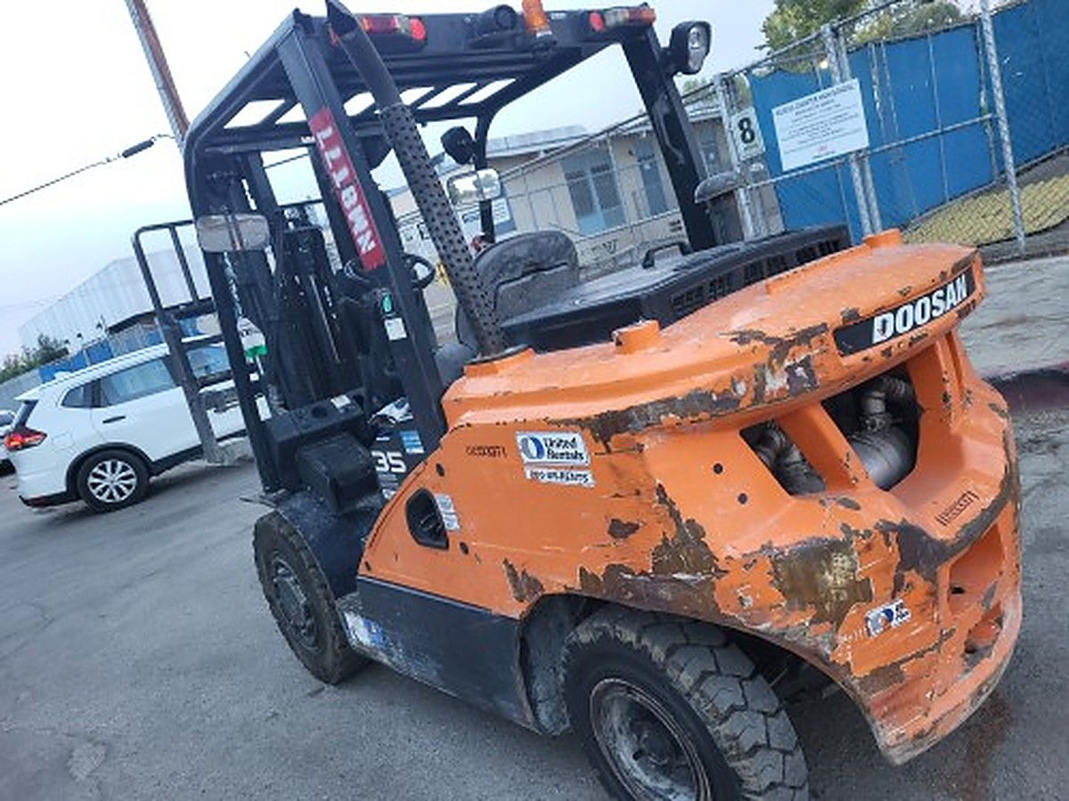 DOOSAN D35S-7 photo 4