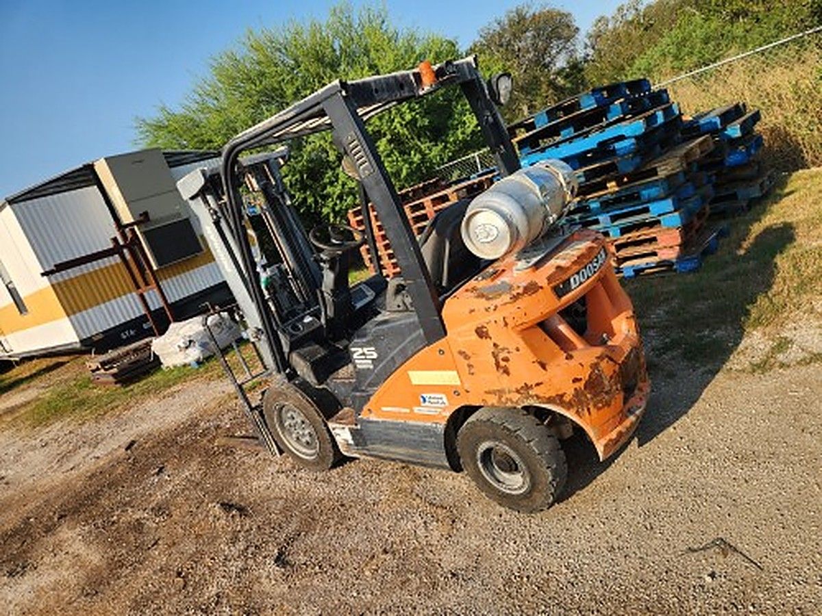 DOOSAN G25N-7LP photo 4