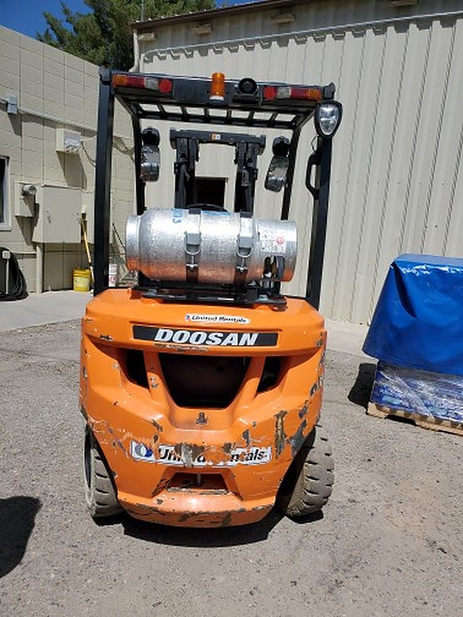 DOOSAN G25P-7DF photo 3