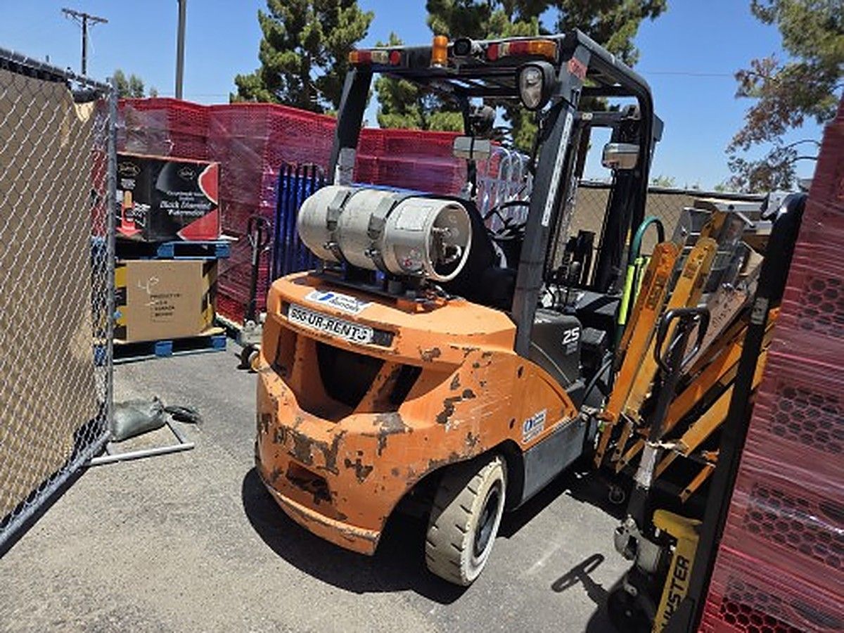 DOOSAN G25P-7DF photo 9