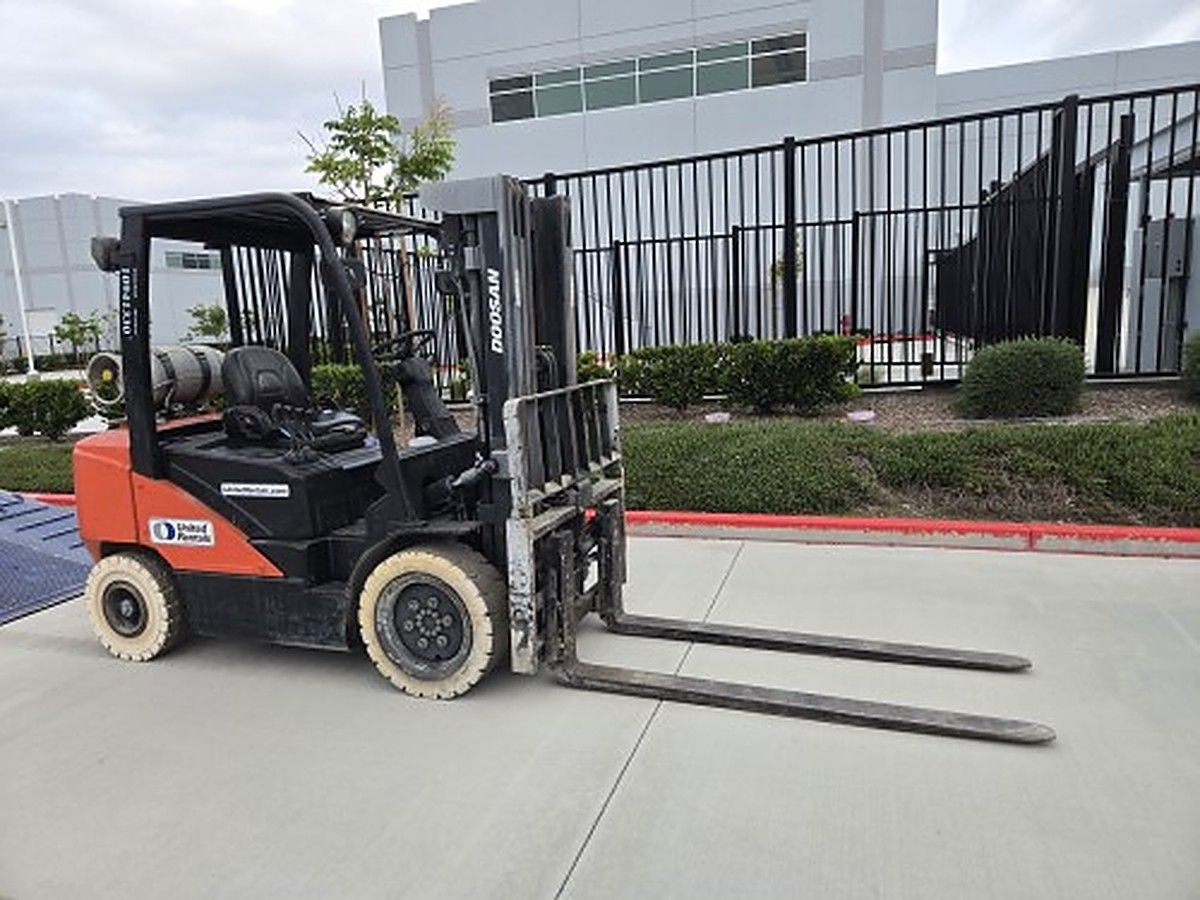 DOOSAN G30P-7DF photo 3