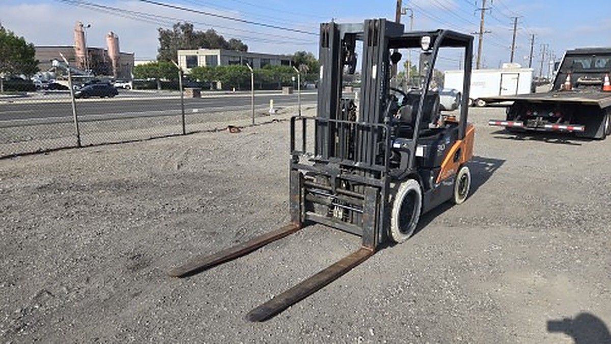 DOOSAN G30P-7DF photo 4
