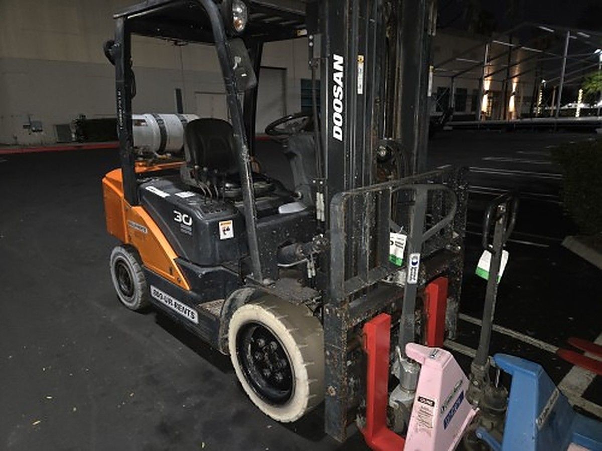DOOSAN G30P-7DF photo 14