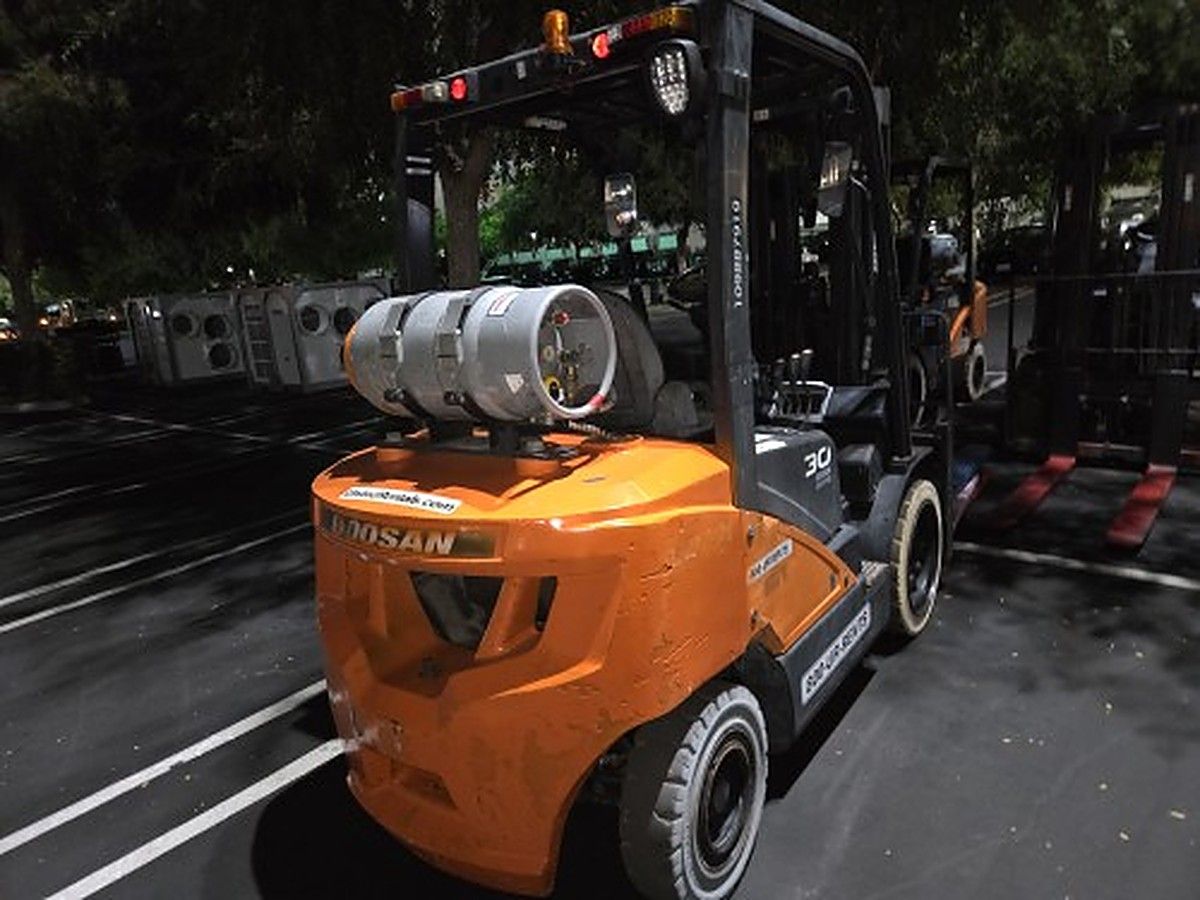 DOOSAN G30P-7DF photo 15
