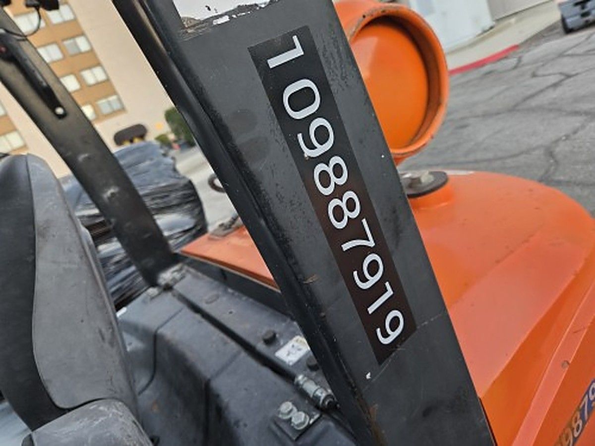 DOOSAN G30P-7DF photo 4