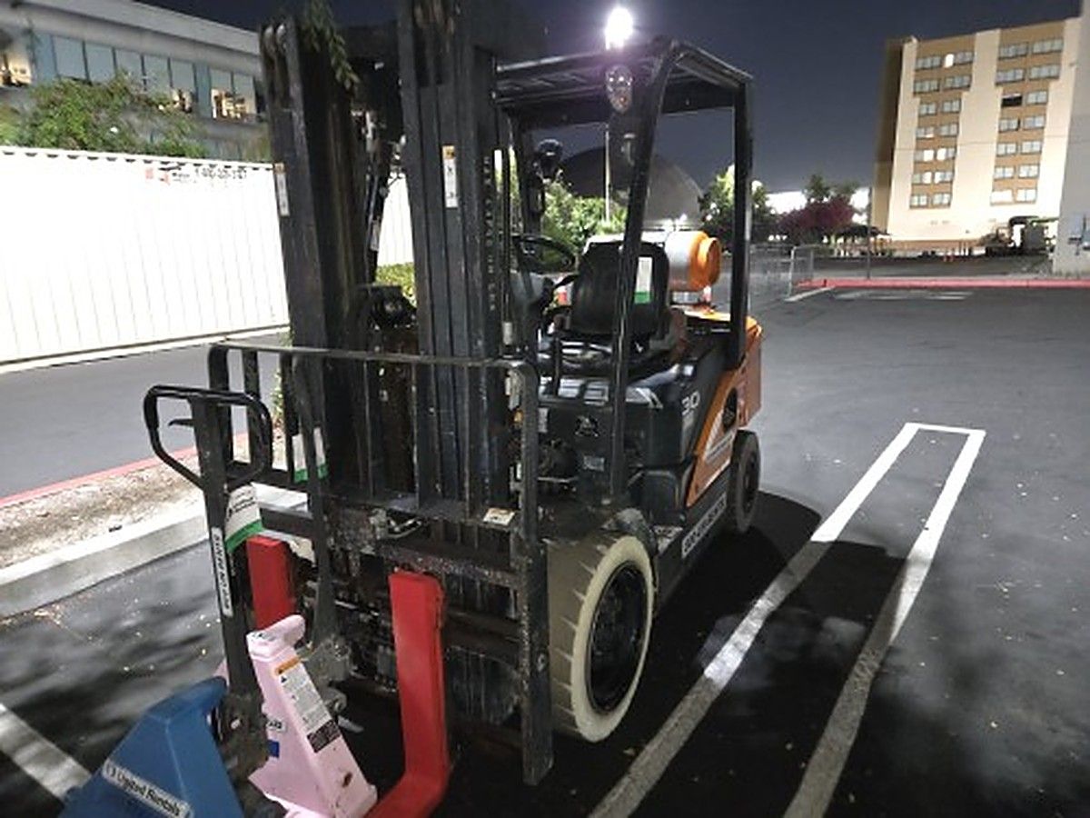 DOOSAN G30P-7DF photo 5