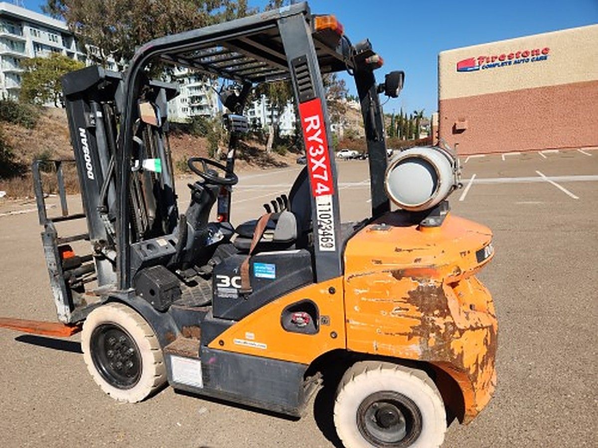 DOOSAN G30P-7DF photo 11