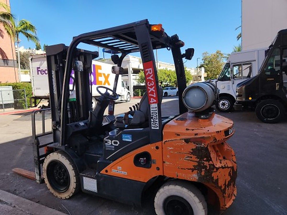DOOSAN G30P-7DF photo 6