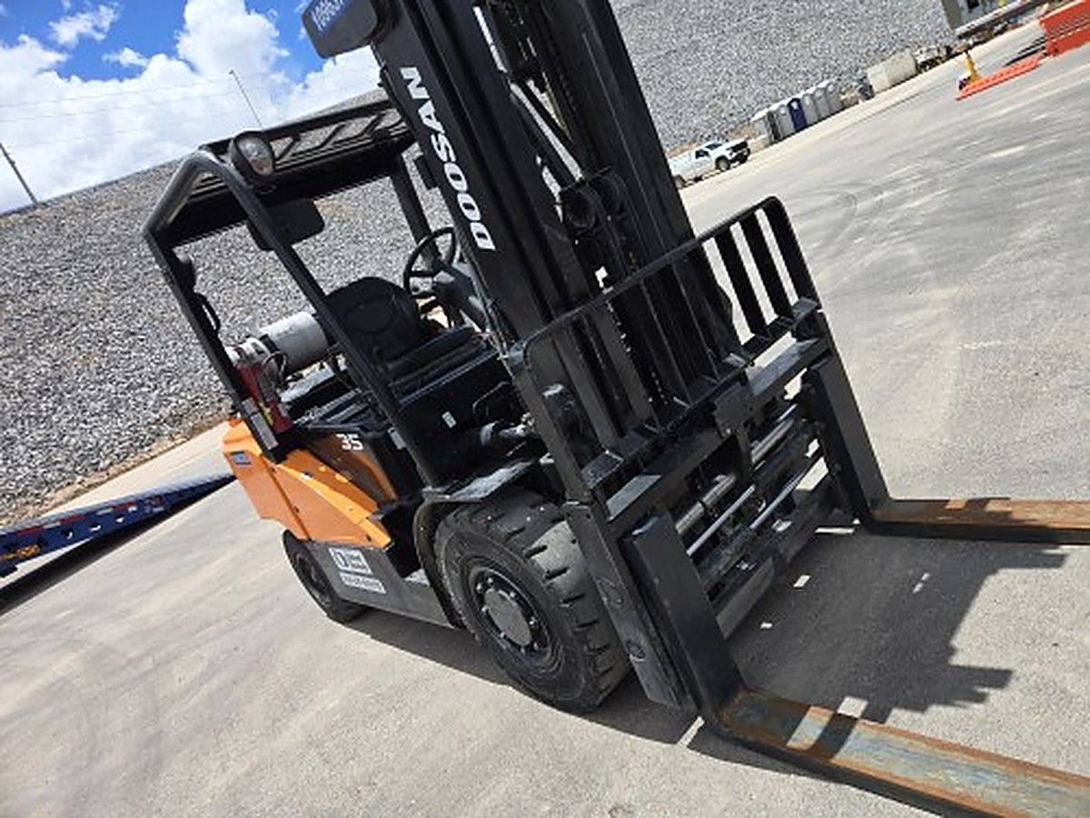 DOOSAN G35S-7DF photo 2