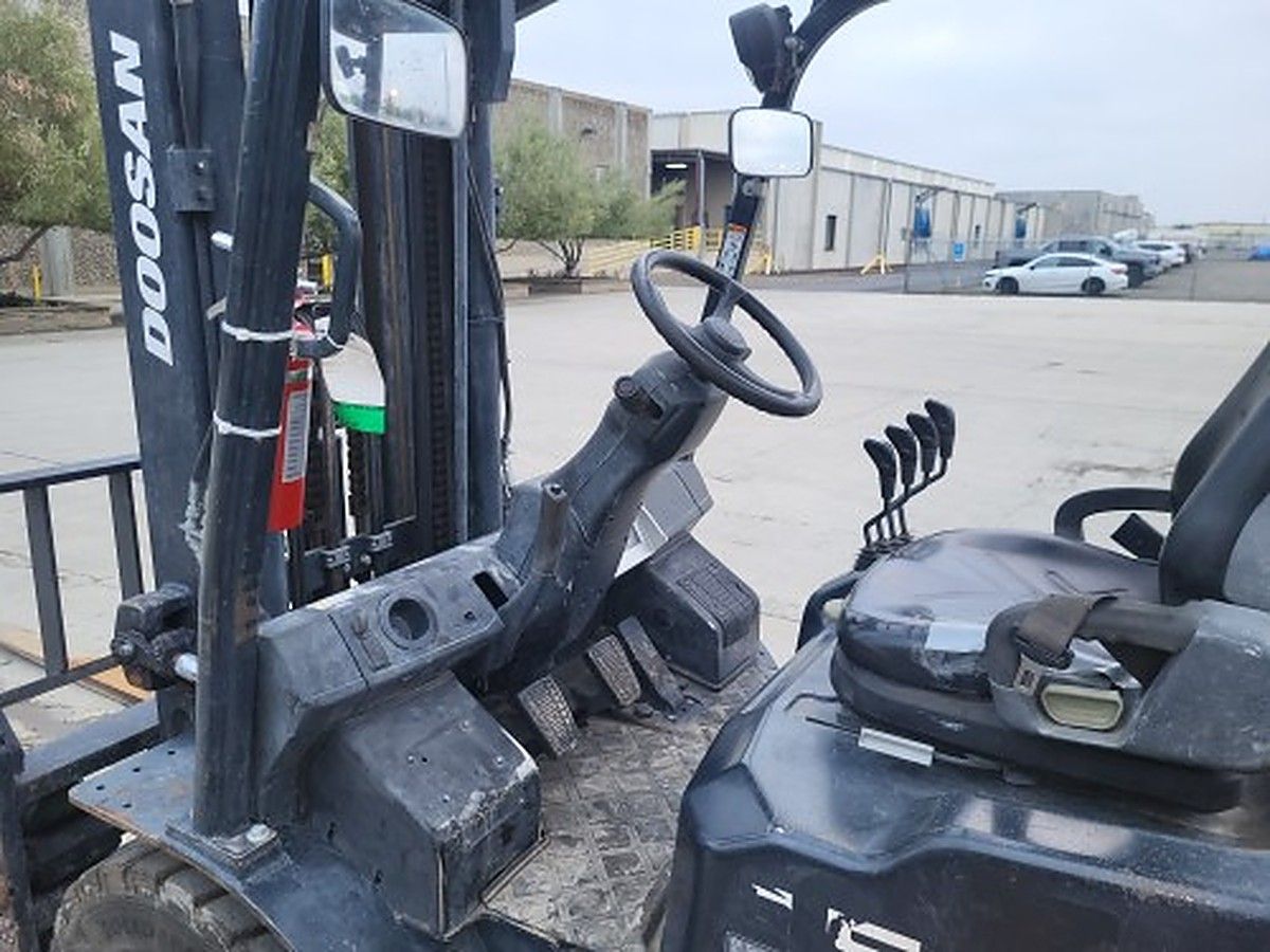 DOOSAN G35S-7DF photo 3