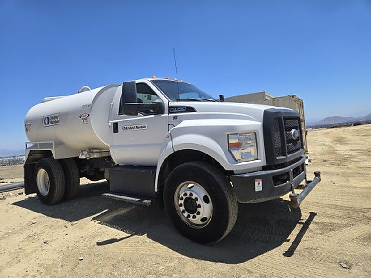 FORD F-650 2K H-2/0 photo 4