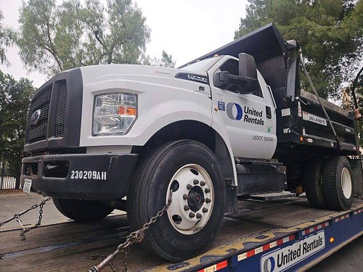 FORD F-750 GAS photo 3