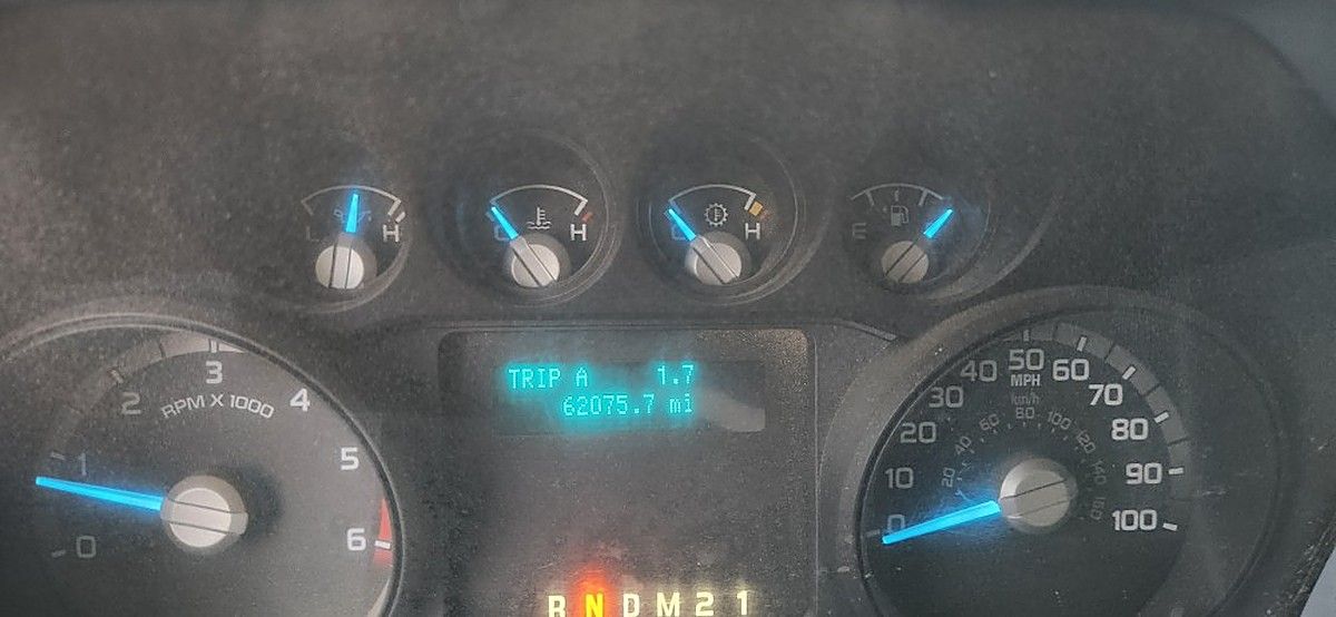 FORD F-750 GAS photo 10