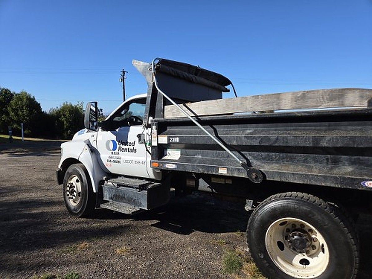FORD F-750 GAS photo 3