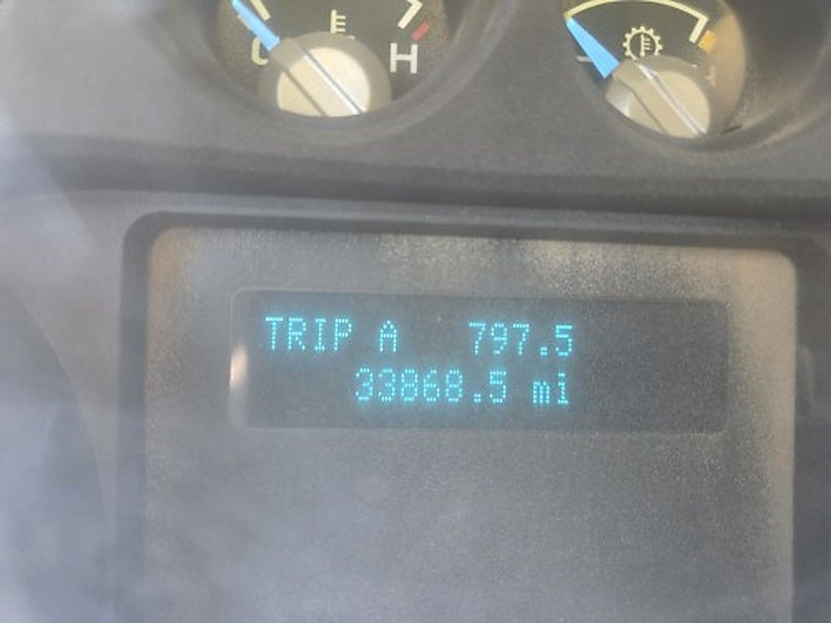 FORD F-750 GAS photo 6