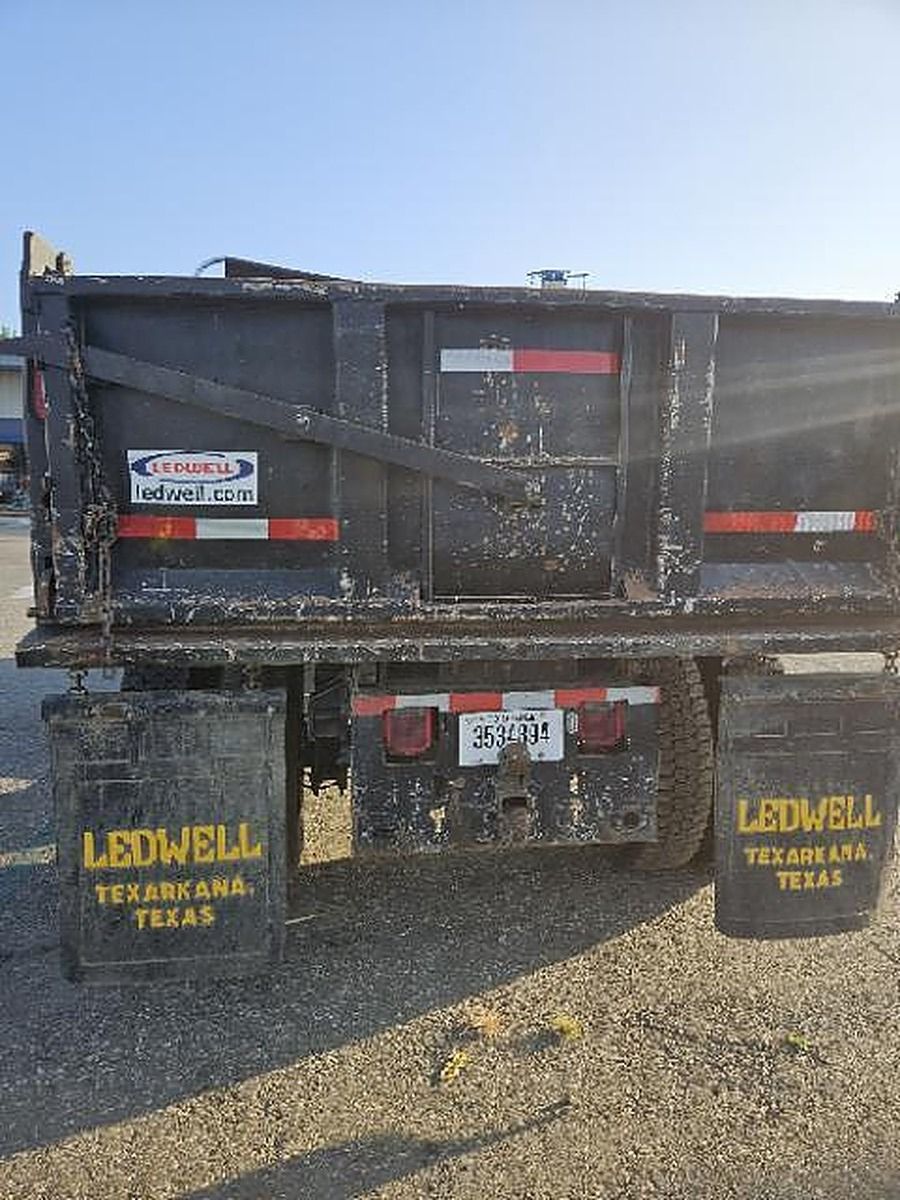 FORD F-750 GAS photo 10