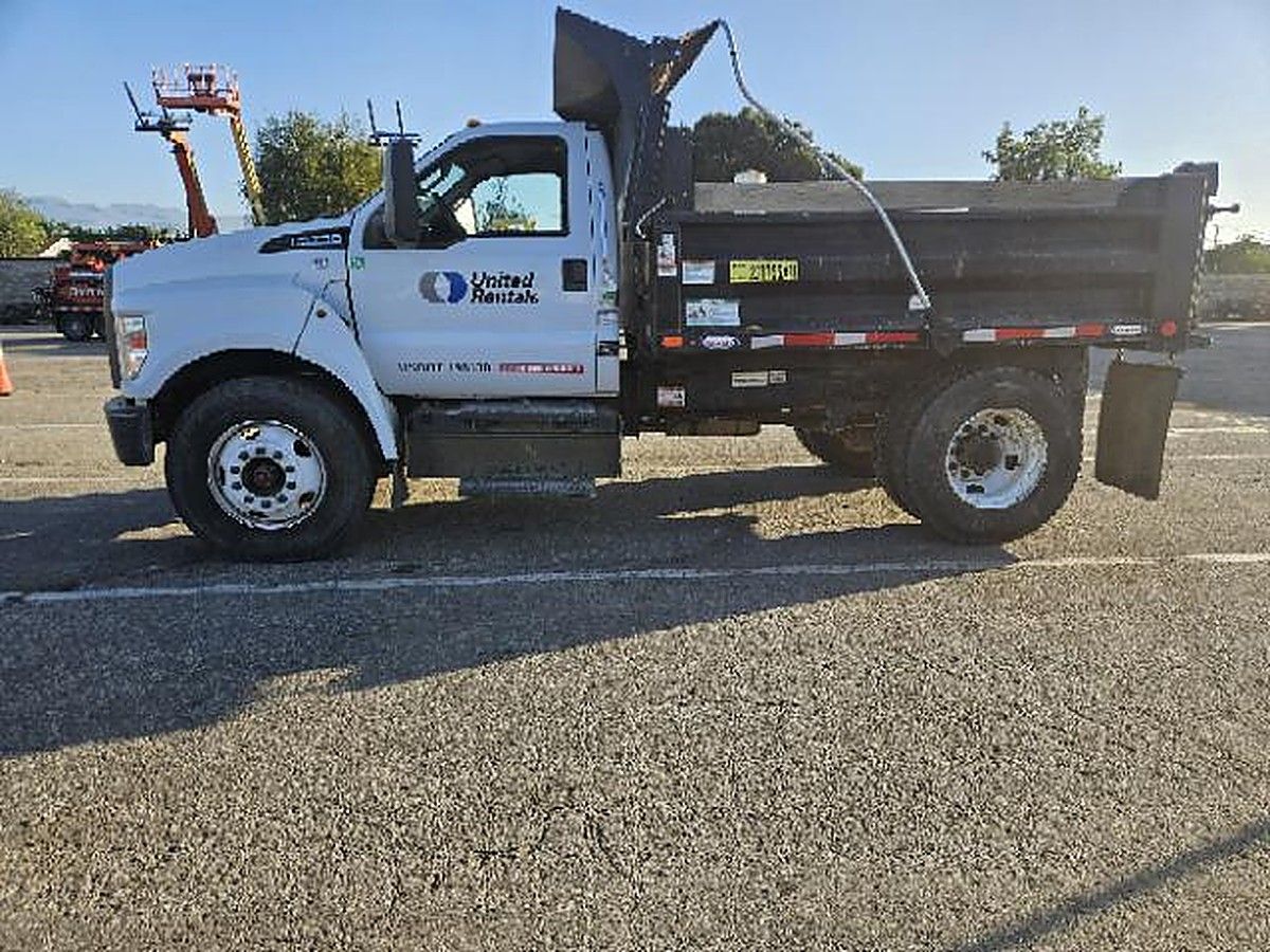 FORD F-750 GAS photo 5
